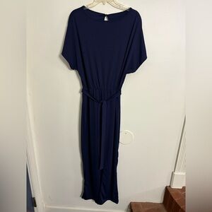 navy blue, cap-sleeve, stretch-knit jumpsuit with a self-tie belt Size XLARGE